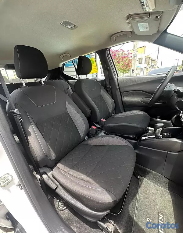 jeepetas y camionetas - Nissan Kicks SV 2020 8