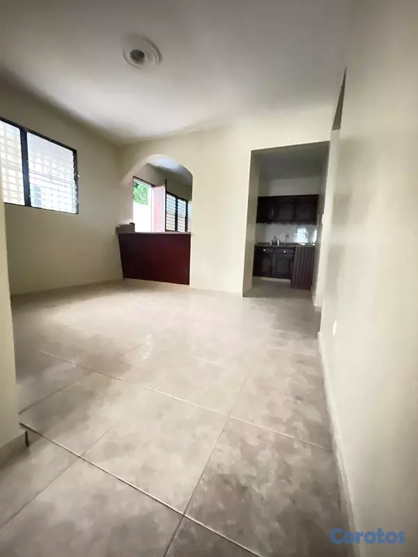casas - Rento Casa Amplia con doble marquesina 3