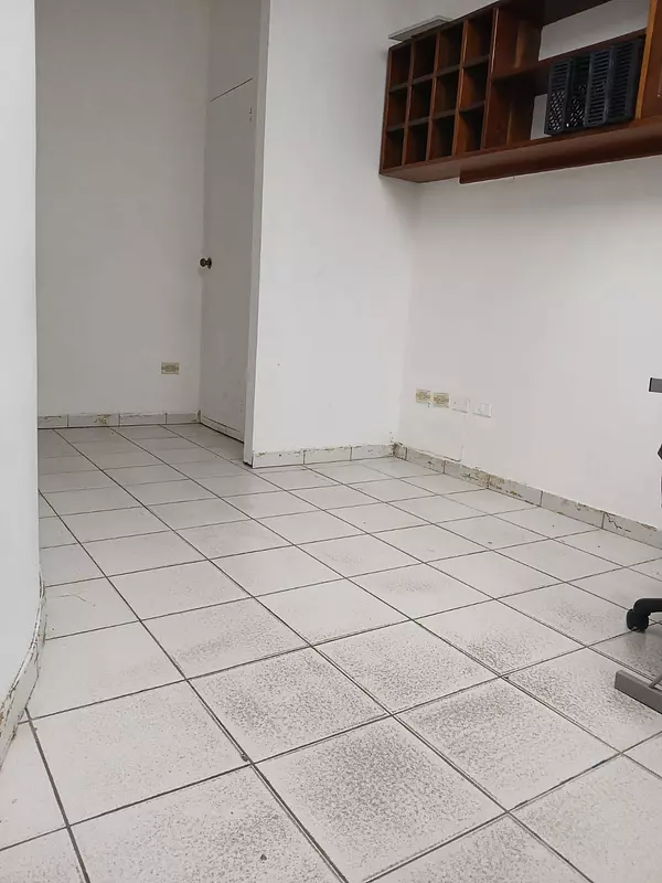 oficinas y locales comerciales - Alquilo local comercial en Av. Sarasota  6