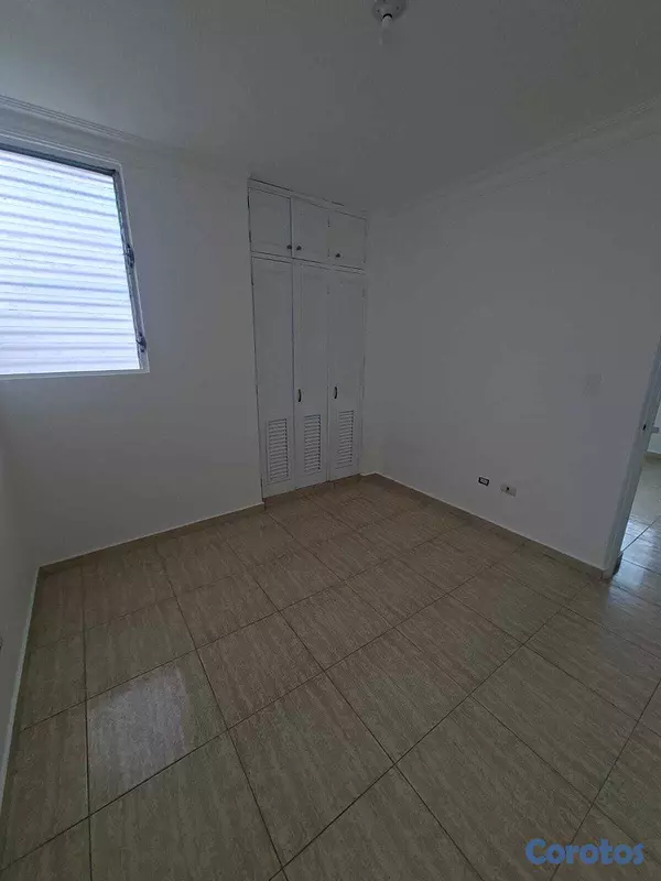 apartamentos - VENDO DE OPORTUNIDA PRECIOSO Y AMPLIO APTO 4TO. PI 3