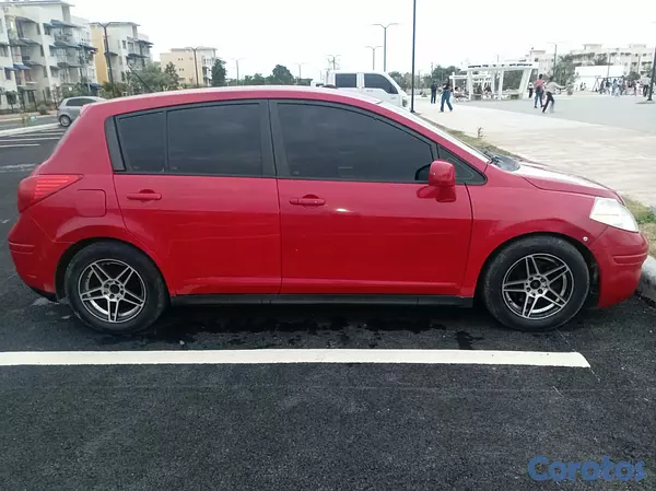 carros - NISSAN Versa 5