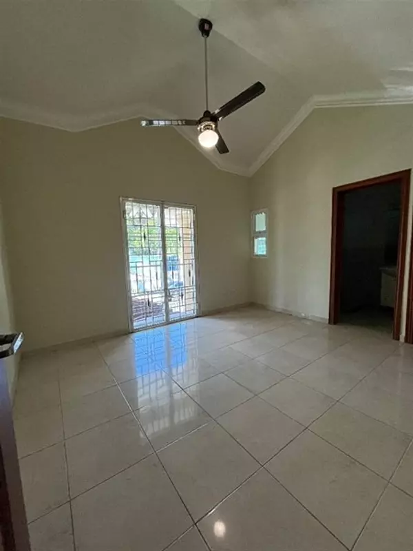 casas - Alquilo de Casa Los Prados con excelente ubicación 5
