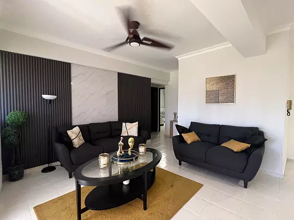 apartamentos - Apartamento en gazcue 2do nivel 125 mts 

2 habitaciones 
2,5 baños 
1 parqueo 
 8