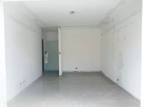 oficinas y locales comerciales - local céntrico en Bella vista  4