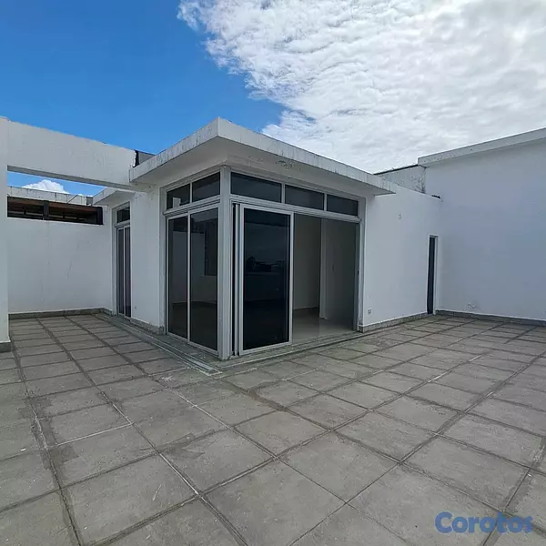 apartamentos - Penthouse piso alto en Evaristo Morales  8