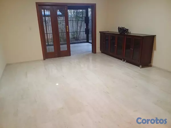 apartamentos - Apartamento en Alquiler en Bella Vista – Primer Piso.
 6