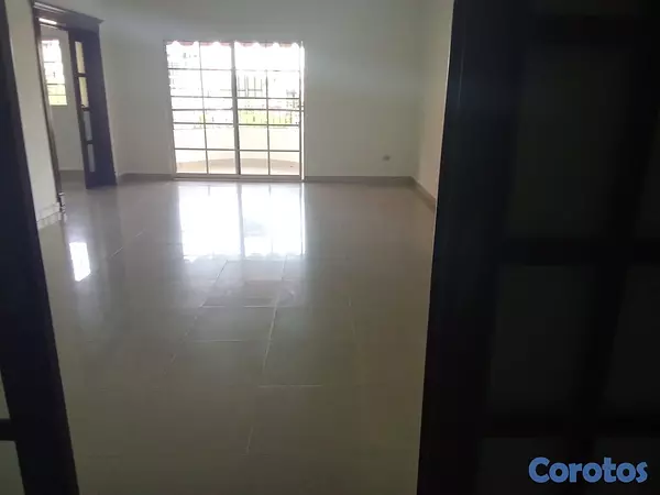 apartamentos - Bella Vista: Alquiler de Apartamento Amplio con Balcón. 3