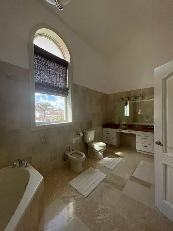 casas vacacionales y villas - Villa Amueblada en Proyecto Cocotal, Punta Cana 7