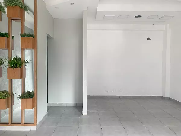 oficinas y locales comerciales - Local en bella vista  5