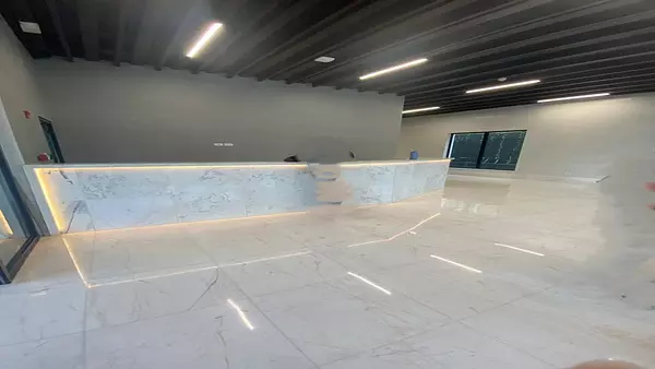 oficinas y locales comerciales - VENTA LOCAL COMERCIAL DE 486M2-ARROYO HONDO 10