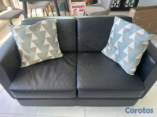 muebles y colchones - Vendo juego de 2 muebles y mesa  3