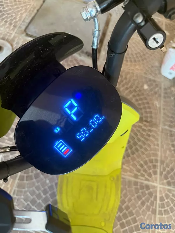 motores y pasolas - Scooter eléctrica  5