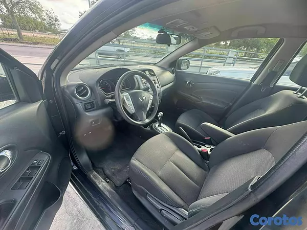 carros - Nissan Versa 2017 5