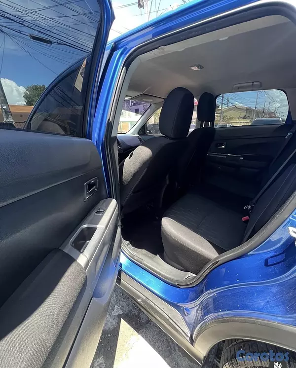 jeepetas y camionetas - Mitsubishi Outlander Sport SE 2020 5