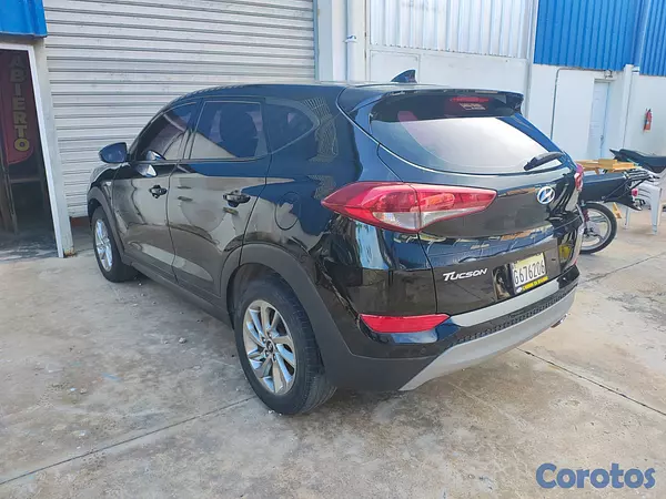 jeepetas y camionetas - HYUNDAI TUCSON 2018 DIESEL tiene el motor roto por 4