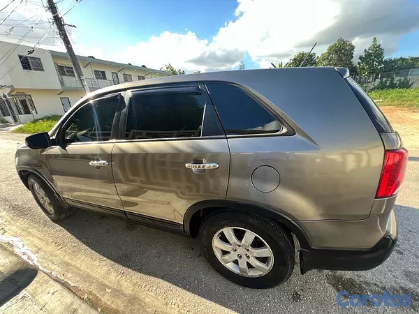 jeepetas y camionetas - Kia sorento 2011 5