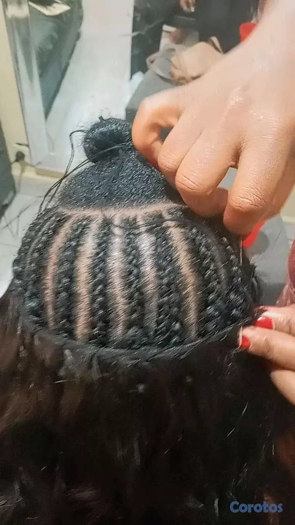 servicios profesionales - stilista , trenzadora manicurista  5