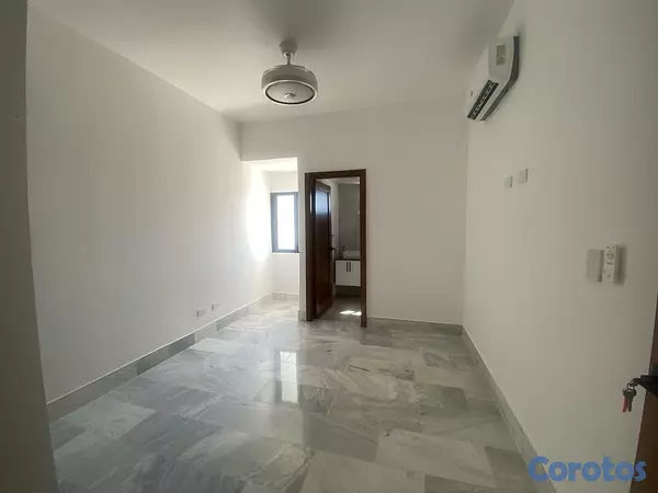apartamentos - Piso alto de renta en La Esmeralda, Santiago 3