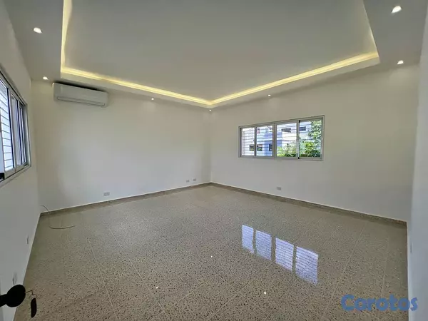 casas - Casa de 4 habitaciones 3 baños en alquiler en Viej 2