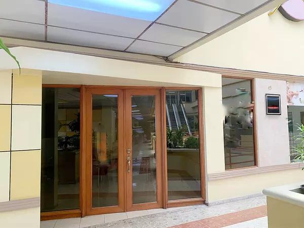 oficinas y locales comerciales - Local centrico en Piantini 2