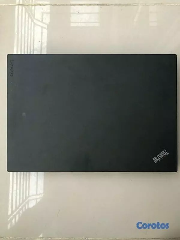 computadoras y laptops - Laptop Lenovo Thinkpad T470 en muy buenas condicio 2
