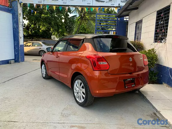 carros - SUZUKI SWIFT  4