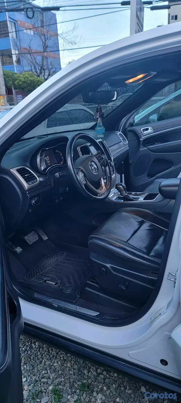 jeepetas y camionetas - JEEP GRAND CHEROKEE LIMITED 2017 10