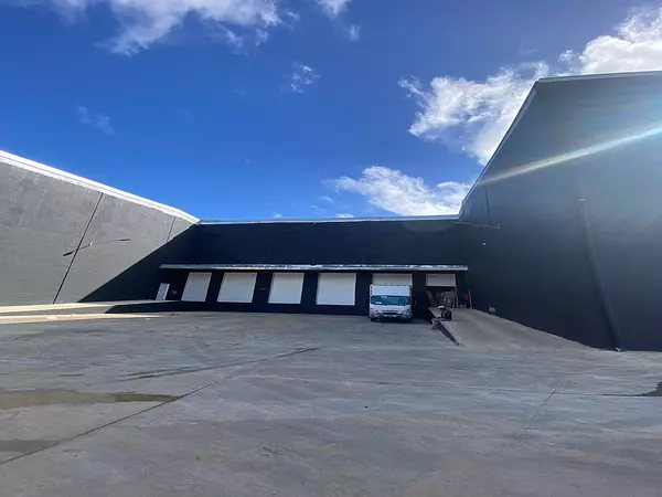 oficinas y locales comerciales - NAVES EN ALQUILER CON SÓTANOS DE 2,000 MTS2-KILOMETRO 22 SANTO DOMINGO. 1