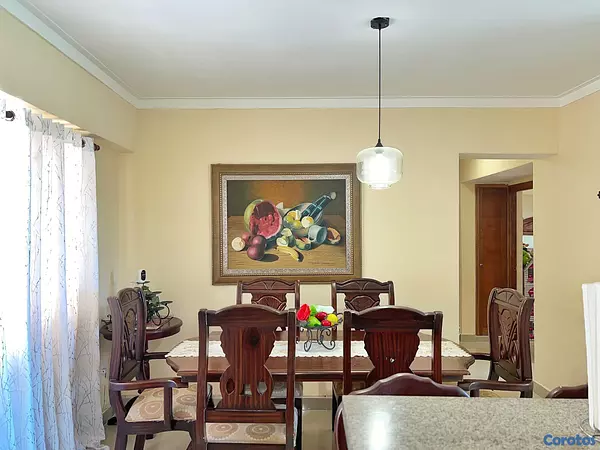 apartamentos - venta de apartamento con 2 parqueos y 113mts en la autopista de san isidro  4