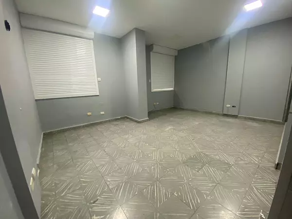 oficinas y locales comerciales - 🔵Alquilo Local 350 mts 3er piso en Gazcue  para oficina o negocio 
 7
