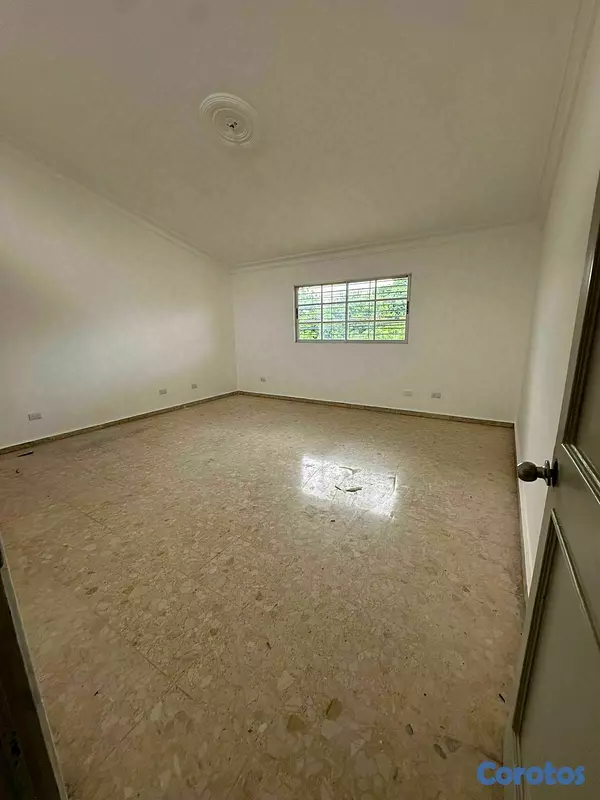 casas - Casa ideal para negocio excelente ubicación en los prados. sin Intermediarios  2
