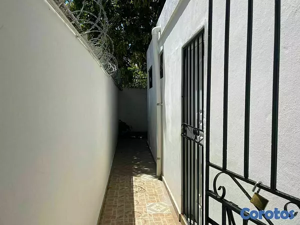 casas - Excelente Residencia en Las Américas Los Corales  10
