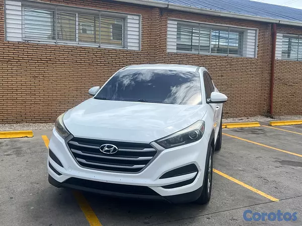 jeepetas y camionetas - Hyundai Tucson SE2018 2