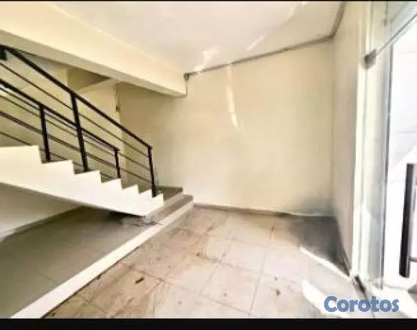 oficinas y locales comerciales - alquiler de local en la julia 9