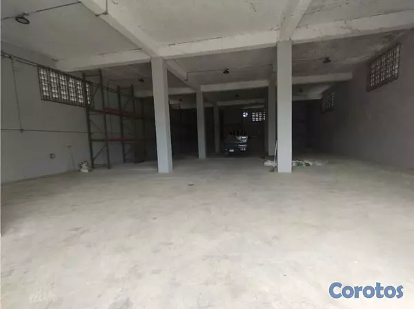 oficinas y locales comerciales - NAVE COMERCIAL  7