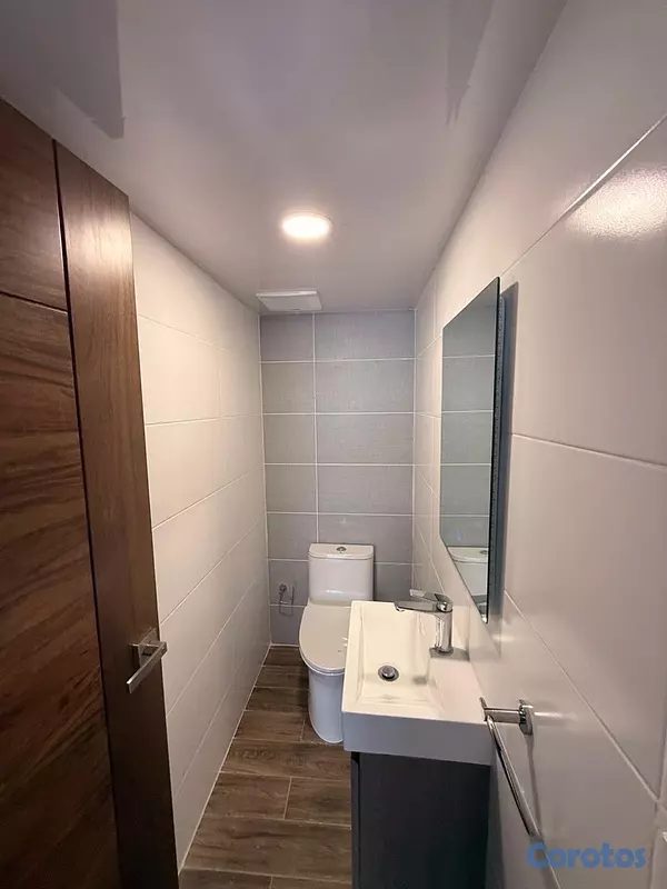 apartamentos - alquiló Evaristo Morales nuevo piso 6 dos habitaciones dos parqueos 2.5 baños  10