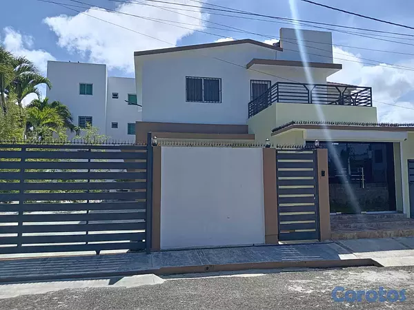 casas - Es lo que buscas a solo pasos de la playa en el malecón ideal como inversión  4