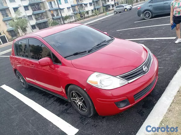 carros - NISSAN Versa 7