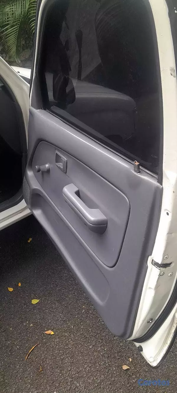 jeepetas y camionetas - TOYOTA HILUX 99, LA MAS NUEVA 7