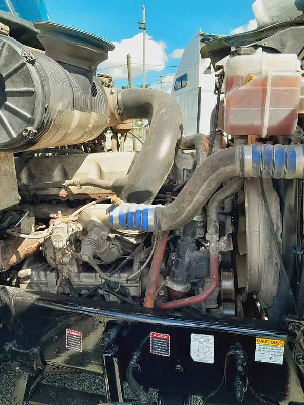 camiones y vehiculos pesados - MACK CHU613 600 6