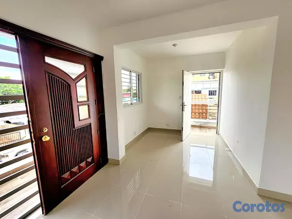 casas - Rento espectacular casa en 2do nivel Av. Independe 15