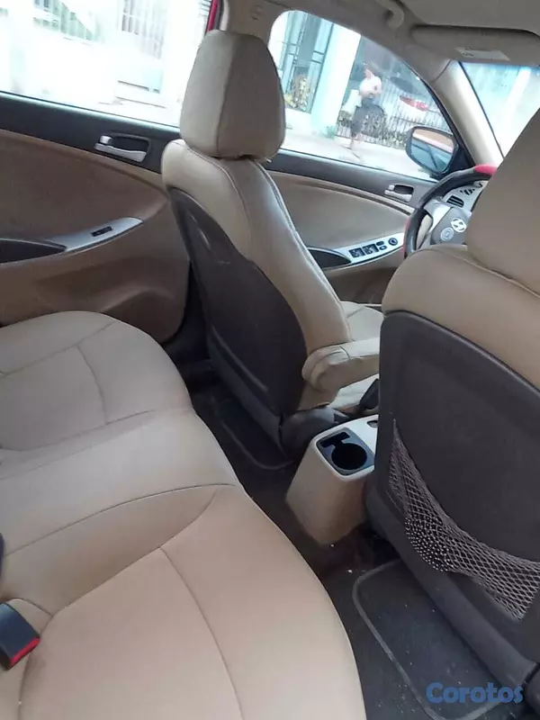 carros - 🔥 Hyundai Accent 2013 Automático 🔥 ¡RD$385,000 y A 9