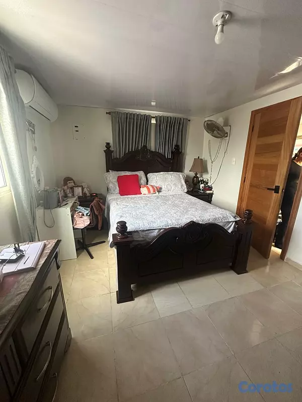 casas - Casa en Alquiler en el Distrito Nacional 6