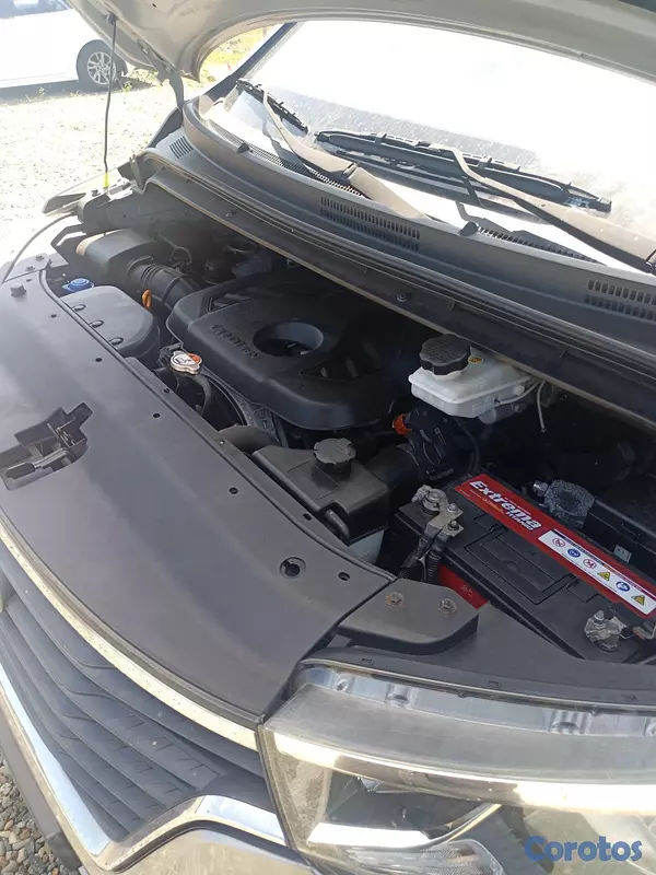 jeepetas y camionetas - Hyundai Grand Starex 2019 Full 12 pasajeros Diesel 1