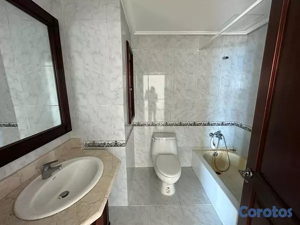 apartamentos - Alquiler Amplio Apartamento de 3 Habitaciones, Malecón Center, Santo Domingo 8