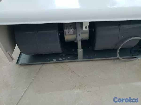 articulos de oficina - curtana de aire    4 pies  ancha.   120 voltages 6