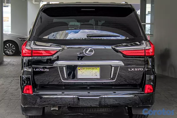 jeepetas y camionetas - Lexus LX 570 2020 3