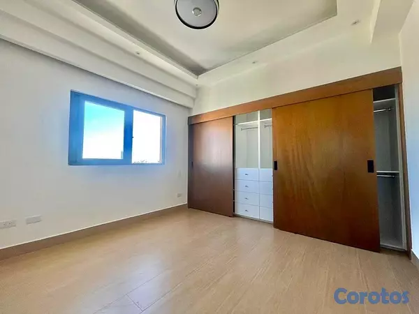 apartamentos - vendo ensanche naco piso 12 una habitación sos balos parqueo vista impresiante  2