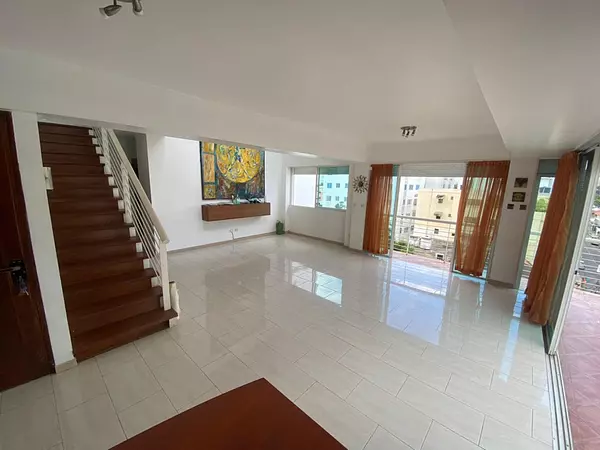 penthouses - Vendo Amplio Penthouse en la Urbanización Real  10