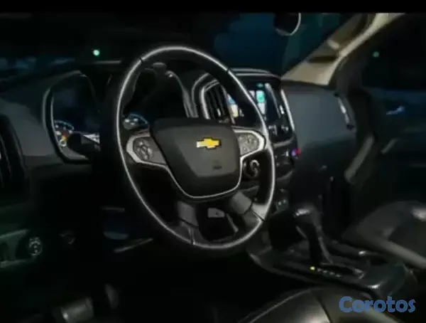 otros vehiculos - Chevrolet colorado en perfectas condiciones todo como nuevo negociable  2